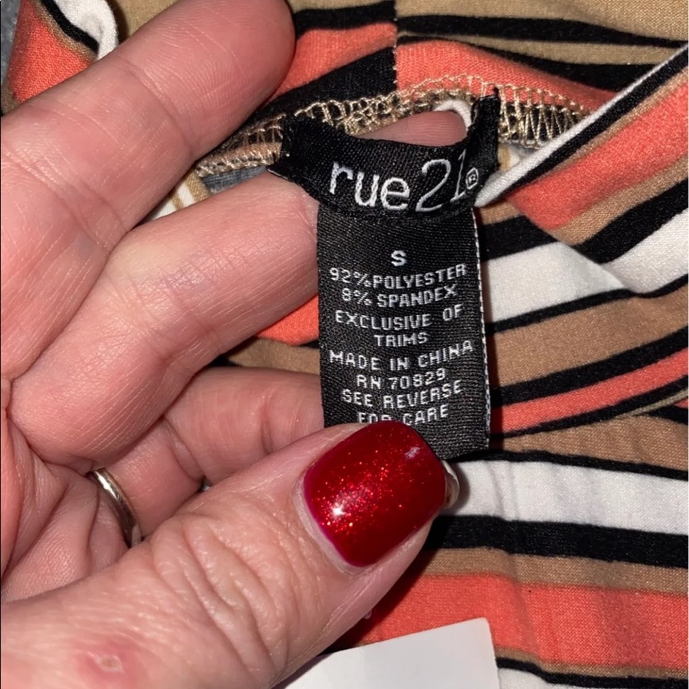 5/$25 NWT Retro Mod Striped short sleeve shirt - Picture 2 of 2